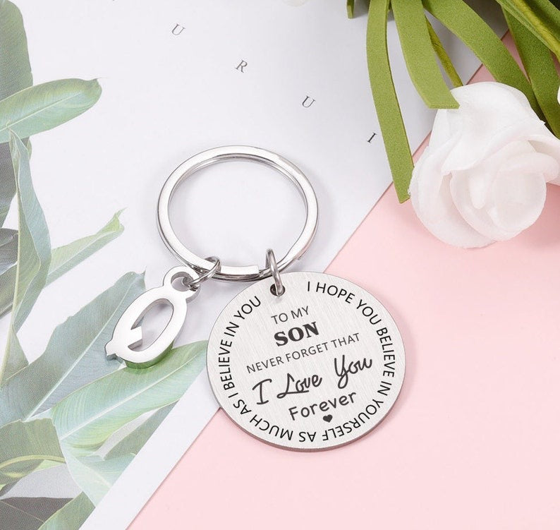 lavisso daughter keychain img 3